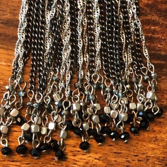 Shoulder Duster Chain & Crystal Earrings - Picture 4 of 5